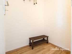 Pronájem bytu 2+kk, Praha - Modřany, Pertoldova, 41 m2