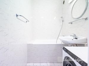 Pronájem bytu 2+kk, Praha - Modřany, Pertoldova, 41 m2