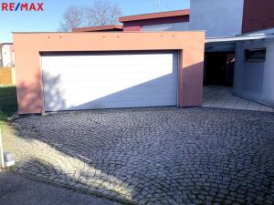 Pronájem rodinného domu, Praha - Hloubětín, Šestajovická, 320 m2