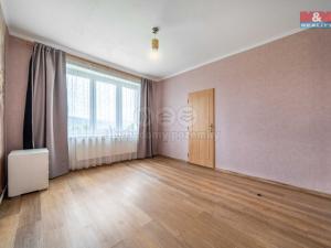 Prodej bytu 2+1, Hrádek - Nová Huť, 1. máje, 56 m2