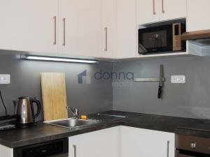 Pronájem bytu 2+kk, Praha - Vinohrady, Lucemburská, 47 m2