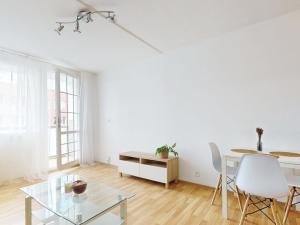 Pronájem bytu 2+kk, Kladno, V Bažantnici, 44 m2
