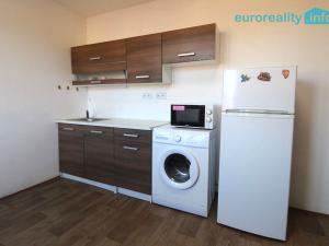 Pronájem bytu 1+1, Česká Lípa, Svojsíkova stezka, 49 m2