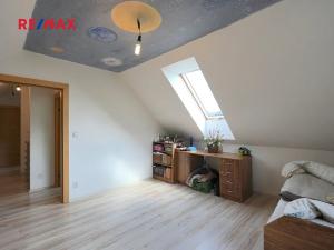 Prodej rodinného domu, Lomnice, 298 m2