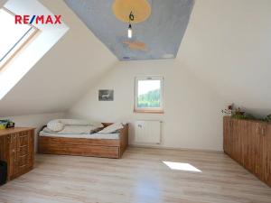 Prodej rodinného domu, Lomnice, 298 m2