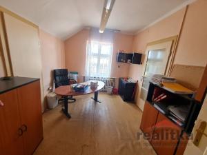 Pronájem výrobních prostor, Opava - Komárov, Podvihovská, 112 m2