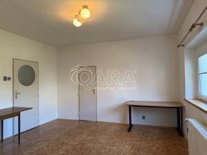 Pronájem bytu 2+kk, Praha - Prosek, Poleradská, 45 m2