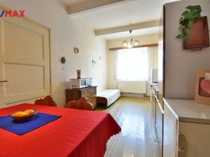 Prodej bytu 2+1, Úpice, náměstí T. G. Masaryka, 48 m2