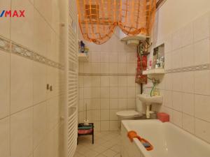 Prodej bytu 2+1, Úpice, náměstí T. G. Masaryka, 48 m2