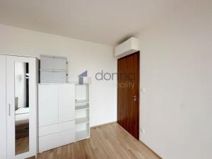 Pronájem bytu 2+kk, Praha - Smíchov, Nádražní, 65 m2