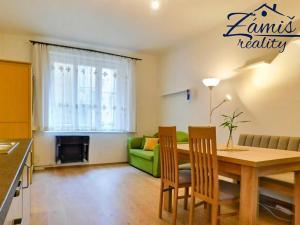 Pronájem bytu 2+kk, Praha - Bubeneč, Národní obrany, 54 m2