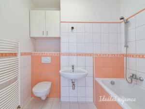 Pronájem bytu 2+kk, Praha - Letňany, Zlonická, 45 m2