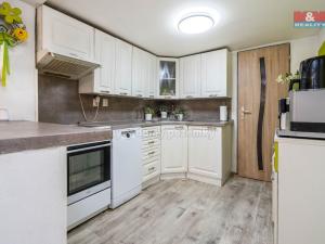 Prodej rodinného domu, Neratovice - Mlékojedy, Hlavní, 174 m2