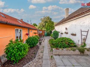 Prodej rodinného domu, Neratovice - Mlékojedy, Hlavní, 174 m2