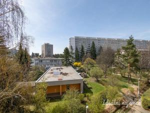 Pronájem bytu 2+kk, Praha - Prosek, Ctěnická, 39 m2