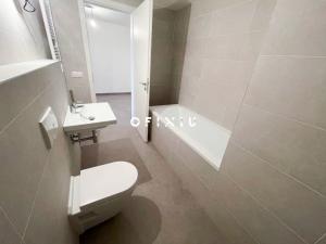 Pronájem bytu 2+kk, Praha - Vysočany, Smržových, 51 m2