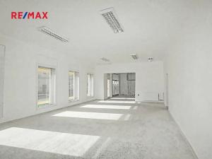 Prodej obchodního prostoru, Hostouň, Chodské náměstí, 499 m2