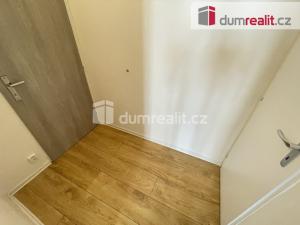 Pronájem bytu 1+kk, Praha - Smíchov, Na Valentince, 45 m2