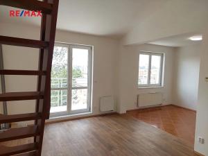 Pronájem bytu 2+kk, Praha - Strašnice, Sečská, 58 m2
