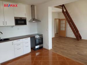 Pronájem bytu 2+kk, Praha - Strašnice, Sečská, 58 m2