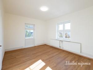 Pronájem bytu 3+1, Praha - Strašnice, Saratovská, 93 m2