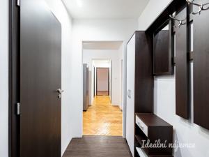 Pronájem bytu 3+1, Praha - Záběhlice, Hlavní, 72 m2