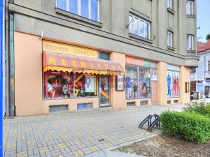 Pronájem obchodního prostoru, Jindřichův Hradec, Sládkova, 60 m2