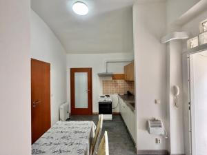Pronájem bytu 2+1, Praha - Holešovice, Milady Horákové, 57 m2