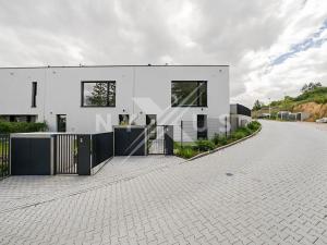 Prodej rodinného domu, Praha - Lysolaje, K Housličkám, 240 m2