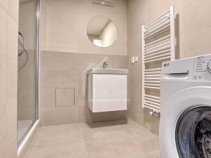 Pronájem bytu 2+kk, Praha - Strašnice, Na palouku, 50 m2