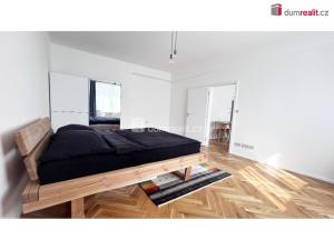 Prodej bytu 2+kk, Praha - Žižkov, Viklefova, 53 m2