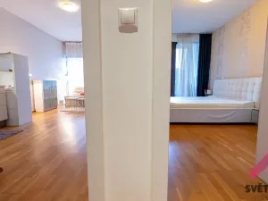 Pronájem bytu 2+kk, Praha - Holešovice, Jankovcova, 55 m2