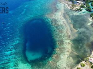 Prodej pozemku, Coxen Hole, Roatán, Honduras, 1000 m2