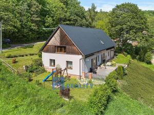 Prodej rodinného domu, Trutnov - Lhota, Bezděkovská, 208 m2