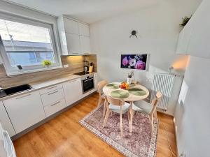 Prodej bytu 2+kk, Nová Ves, Nad Obcí, 49 m2