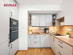 Pronájem bytu 2+kk, Praha - Libeň, Vojenova, 58 m2