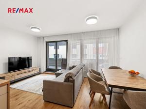 Pronájem bytu 2+kk, Praha - Libeň, Vojenova, 58 m2