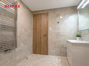Pronájem bytu 2+kk, Praha - Libeň, Vojenova, 58 m2