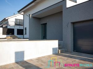 Prodej vily, Větrušice, 250 m2