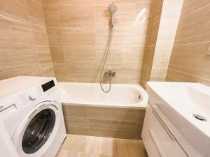 Pronájem bytu 2+kk, Praha - Strašnice, Na Třebešíně, 60 m2