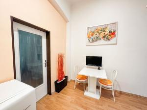 Pronájem bytu 1+1, Praha - Žižkov, Jeronýmova, 30 m2