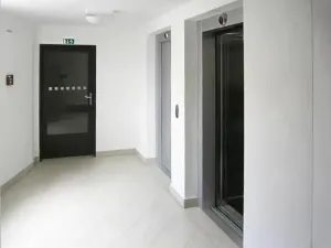 Pronájem bytu 1+kk, Praha - Horní Měcholupy, Hornoměcholupská, 37 m2