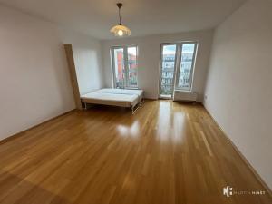 Pronájem bytu 1+kk, Praha - Strašnice, Názovská, 38 m2