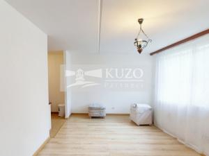 Pronájem bytu 1+kk, Jince, Zborovská, 33 m2