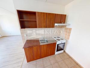 Pronájem bytu 1+kk, Jince, Zborovská, 33 m2