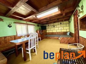 Prodej chaty, Jesenice, U Velkého rybníka, 78 m2
