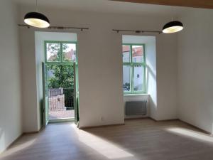 Pronájem bytu 2+kk, Strakonice - Strakonice II, Na Dubovci, 53 m2