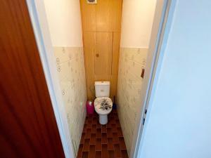 Pronájem bytu 2+1, České Budějovice - České Budějovice 7, Roudenská, 68 m2