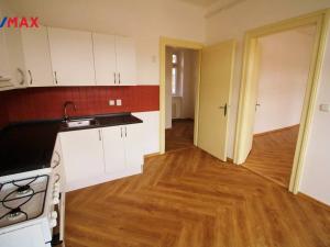 Prodej bytu 2+1, Jablonec nad Nisou, Pražská, 72 m2