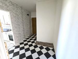 Prodej bytu 2+1, Židlochovice, sídl. Družba, 63 m2